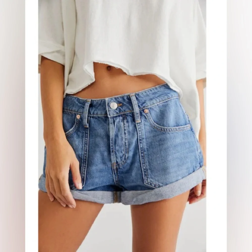 FREE PEOPLE We The Free Beginners Luck Slouch Denim Jean Short Felicity Wash 30